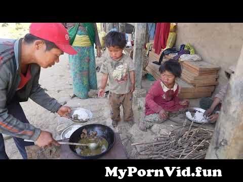 View Full Screen: cooking curry of meats 124124 happy family videos ep 138 124124 traditional life 124124 village life.jpg