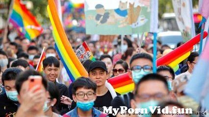 View Full Screen: taiwan gay couple seeks foreign marriage equality.jpg
