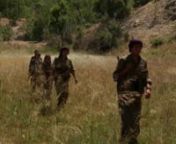 Bakur (Kuzey), Türkiye’de onlarca yıldır devam eden, adı konulmamış savaşın en önemli öznesi olan PKK’ye derinlemesine bir bakışa davet ediyor bizleri. Dersim, Amed ve Botan ile Güney Kürditan&#39;daki kamplarda gerçekleştirilen film, Kürt coğrafyasının Türkiye sınırları içinde kalan üç ayrı bölgesindeki gerilla kamplarındaki hayata tanıklık ediyor. nnYönetmen: Çayan Demirel - Ertuğrul MavioğlunYapımcı: Ayşe ÇetinbaşnYapım: Surela FilmnGörüntü Yönetm