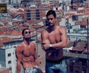 MAKING OF · SHANGAY · JULIO 2017 · Dos modelos gemelos nos muestran las últimas tendencias en moda de baño: César y Juan Hortoneda. REPORTAJE COMPLETO &#62;&#62; https://goo.gl/C3ybui