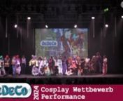 Beim Cosplay-Wettbewerb Performance ist alles möglich! Denn hier sollen die Teilnehmer ihre dargestellten Charaktere besonders kreativ auf die Bühne bringen.nnOb ganz authentisch, in einer spektakulären Show oder ganz individuell interpretiert – die Cosplayer müssen sich einiges einfallen lassen, um Jury und Publikum von ihrer Performance zu überzeugen.nn00:00 - Eineitung &amp; Jury-Vorstellung n05:50 - #1 - Disney’s Peter Pan (Bakakuma &amp; Emmy Monsterhigh)n08:52 - #2 - Pokémon (Sch