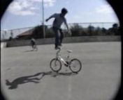 Cardiff bmx scetion 1 from my old Half n half video back in 1993. good times........