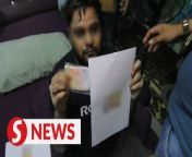 A syndicate led by a Bangladeshi man is believed to have been manipulating the Recalibration Program 2.0 (RTK 2.0).&#60;br/&#62;&#60;br/&#62;The man would target foreigners who had documentation problems and approach them.&#60;br/&#62;&#60;br/&#62;For a fee of RM7,000, the man would offer to handle the recalibration application for them.&#60;br/&#62;&#60;br/&#62;Read more at http://rb.gy/63ki7o &#60;br/&#62;&#60;br/&#62;WATCH MORE: https://thestartv.com/c/news&#60;br/&#62;SUBSCRIBE: https://cutt.ly/TheStar&#60;br/&#62;LIKE: https://fb.com/TheStarOnline