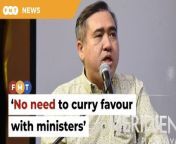 Transport minister Loke Siew Fook says there is no need to know who the minister is, just get the job done well.&#60;br/&#62;&#60;br/&#62;Read More: https://www.freemalaysiatoday.com/category/nation/2024/03/16/no-need-to-curry-favour-with-ministers-loke-tells-contractors/ &#60;br/&#62;&#60;br/&#62;Laporan Lanjut: https://www.freemalaysiatoday.com/category/bahasa/tempatan/2024/03/16/tak-perlu-bodek-menteri-fokus-siapkan-kerja-loke-beritahu-kontraktor/&#60;br/&#62;&#60;br/&#62;Free Malaysia Today is an independent, bi-lingual news portal with a focus on Malaysian current affairs.&#60;br/&#62;&#60;br/&#62;Subscribe to our channel - http://bit.ly/2Qo08ry&#60;br/&#62;------------------------------------------------------------------------------------------------------------------------------------------------------&#60;br/&#62;Check us out at https://www.freemalaysiatoday.com&#60;br/&#62;Follow FMT on Facebook: https://bit.ly/49JJoo5&#60;br/&#62;Follow FMT on Dailymotion: https://bit.ly/2WGITHM&#60;br/&#62;Follow FMT on X: https://bit.ly/48zARSW &#60;br/&#62;Follow FMT on Instagram: https://bit.ly/48Cq76h&#60;br/&#62;Follow FMT on TikTok : https://bit.ly/3uKuQFp&#60;br/&#62;Follow FMT Berita on TikTok: https://bit.ly/48vpnQG &#60;br/&#62;Follow FMT Telegram - https://bit.ly/42VyzMX&#60;br/&#62;Follow FMT LinkedIn - https://bit.ly/42YytEb&#60;br/&#62;Follow FMT Lifestyle on Instagram: https://bit.ly/42WrsUj&#60;br/&#62;Follow FMT on WhatsApp: https://bit.ly/49GMbxW &#60;br/&#62;------------------------------------------------------------------------------------------------------------------------------------------------------&#60;br/&#62;Download FMT News App:&#60;br/&#62;Google Play – http://bit.ly/2YSuV46&#60;br/&#62;App Store – https://apple.co/2HNH7gZ&#60;br/&#62;Huawei AppGallery - https://bit.ly/2D2OpNP&#60;br/&#62;&#60;br/&#62;#FMTNews #LokeSiewFook #NoNeedToCurryFavour #GovermentContracters