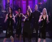 Melissa McCarthy Mistakenly Sings About Hosting SNL Five Times During Monologue