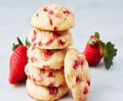 Stuffed cookies have never looked more angelic than these easy strawberry shortcake cookies with a cream cheese filling.