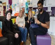 Comedian Romesh Ranganathan surprised young people being supported on the Teenage Cancer Trust unit at Alder Hey Children’s Hospital, when he was in Liverpool as part of his Hustle tour.