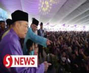 The unity government is committed to eradicating hardcore poverty in Sabah despite knowing the situation is quite complicated to resolve, said Datuk Seri Anwar Ibrahim.&#60;br/&#62;&#60;br/&#62;The Prime Minister said this during his speech at the national-level Aidilfitri Madani 2024 celebration, held at the Sabah International Convention Centre (SICC) in Kota Kinabalu on Saturday (April 20).&#60;br/&#62;&#60;br/&#62;WATCH MORE: https://thestartv.com/c/news&#60;br/&#62;SUBSCRIBE: https://cutt.ly/TheStar&#60;br/&#62;LIKE: https://fb.com/TheStarOnline
