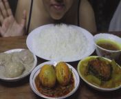 EATING DUDH CHITOI PITHA, EGG MASALA, BOTTLE GOURD WITH FISH CURRY, MASOOR DAL, WHITE RICE from mallu masala sanjani