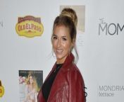 Jessie James Decker has encouraged new moms to give themselves some &#92;