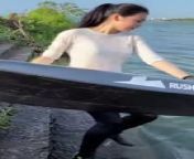 Electric surfboards A surfing video that makes people look happy #surfing #rushwave #jetsurfboard# electric surfboard from gf df