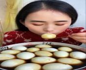 Mukbang Eating Cooked Eggs In Sauce from choco asmr