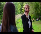 A SIMPLE FAVOR, directed by Paul Feig, centers around Stephanie (Anna Kendrick), a mommy vlogger who seeks to uncover the truth behind her best friend Emily&#39;s (Blake Lively) sudden disappearance from their small town.