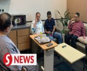 Prime Minister Datuk Seri Anwar Ibrahim has paid a visit to Economy Minister Rafizi Ramli, who is being treated in hospital.&#60;br/&#62;&#60;br/&#62;In a post on his Facebook and X accounts Monday (Feb 19), Anwar prayed for a speedy recovery for the Pandan MP.&#60;br/&#62;&#60;br/&#62;Read more at http://tinyurl.com/2w83x24t&#60;br/&#62;&#60;br/&#62;WATCH MORE: https://thestartv.com/c/news&#60;br/&#62;SUBSCRIBE: https://cutt.ly/TheStar&#60;br/&#62;LIKE: https://fb.com/TheStarOnline&#60;br/&#62;