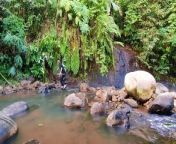 Build a shelter in a clear mountain spring river &#124;&#124; Solo camping - Bushcraft&#60;br/&#62;&#60;br/&#62;This time I built a shelter in a river where the water comes directly from mountain springs which is very clear and cold, the atmosphere is comfortable, calm and serene. In the morning I immediately try to swim and enjoy the cool water.&#60;br/&#62; Enjoy watching, hope it&#39;s entertaining, don&#39;t forget to comment to give input, OK?&#60;br/&#62;&#60;br/&#62;&#60;br/&#62;&#60;br/&#62;#campingovernight&#60;br/&#62;#campinghujanderas&#60;br/&#62;#camping in the forest&#60;br/&#62;#SumatraForest&#60;br/&#62;#campingwiththunderstorm&#60;br/&#62;#campingwithheavyrain&#60;br/&#62; #campingwithrainstorm&#60;br/&#62;#soundofheawyrain&#60;br/&#62;#campingsolo&#60;br/&#62;#campingandfishing&#60;br/&#62;#hujandihutan&#60;br/&#62;#camping in the forest&#60;br/&#62;#night in the forest&#60;br/&#62;#campingsolo&#60;br/&#62;#camping&#60;br/&#62;#uu&#60;br/&#62;#Relax&#60;br/&#62;#solocamp&#60;br/&#62;#ASMR&#60;br/&#62;#solocampinghujanderas&#60;br/&#62;#campinghaviintherain&#60;br/&#62;#bushcraft&#60;br/&#62;#adventure&#60;br/&#62;#outdoors&#60;br/&#62;#heavy rain&#60;br/&#62;#shelter