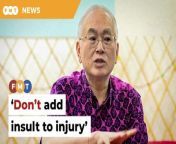 MCA president Wee Ka Siong rebuffs calls for his party to help campaign for DAP in the Kuala Kubu Baharu by-election.&#60;br/&#62;&#60;br/&#62;&#60;br/&#62;Read More: https://www.freemalaysiatoday.com/category/nation/2024/04/23/after-insulting-mca-does-dap-expect-our-help-wee-asks/ &#60;br/&#62;&#60;br/&#62;Laporan Lanjut: https://www.freemalaysiatoday.com/category/bahasa/tempatan/2024/04/23/prk-kkb-ini-soal-maruah-mca-wee-tetap-pendirian-tak-bantu-kempen/&#60;br/&#62;&#60;br/&#62;&#60;br/&#62;Free Malaysia Today is an independent, bi-lingual news portal with a focus on Malaysian current affairs.&#60;br/&#62;&#60;br/&#62;Subscribe to our channel - http://bit.ly/2Qo08ry&#60;br/&#62;------------------------------------------------------------------------------------------------------------------------------------------------------&#60;br/&#62;Check us out at https://www.freemalaysiatoday.com&#60;br/&#62;Follow FMT on Facebook: https://bit.ly/49JJoo5&#60;br/&#62;Follow FMT on Dailymotion: https://bit.ly/2WGITHM&#60;br/&#62;Follow FMT on X: https://bit.ly/48zARSW &#60;br/&#62;Follow FMT on Instagram: https://bit.ly/48Cq76h&#60;br/&#62;Follow FMT on TikTok : https://bit.ly/3uKuQFp&#60;br/&#62;Follow FMT Berita on TikTok: https://bit.ly/48vpnQG &#60;br/&#62;Follow FMT Telegram - https://bit.ly/42VyzMX&#60;br/&#62;Follow FMT LinkedIn - https://bit.ly/42YytEb&#60;br/&#62;Follow FMT Lifestyle on Instagram: https://bit.ly/42WrsUj&#60;br/&#62;Follow FMT on WhatsApp: https://bit.ly/49GMbxW &#60;br/&#62;------------------------------------------------------------------------------------------------------------------------------------------------------&#60;br/&#62;Download FMT News App:&#60;br/&#62;Google Play – http://bit.ly/2YSuV46&#60;br/&#62;App Store – https://apple.co/2HNH7gZ&#60;br/&#62;Huawei AppGallery - https://bit.ly/2D2OpNP&#60;br/&#62;&#60;br/&#62;#FMTNews #PRK #KualaKubuBaharu #WeeKaSiong #MCA #DAP #KKBPolls