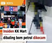 Pemuda Umno mengecam sekeras-kerasnya insiden KK Mart di Jalan Bruseh, dekat Bidor, dilempar bom petrol semalam.&#60;br/&#62;&#60;br/&#62;Laporan Lanjut: https://www.freemalaysiatoday.com/category/bahasa/tempatan/2024/03/27/pemuda-umno-pas-kecam-insiden-kk-mart-dibaling-bom-petrol/&#60;br/&#62;&#60;br/&#62;Read More: https://www.freemalaysiatoday.com/category/nation/2024/03/27/umno-youth-condemns-petrol-bomb-attempt-at-bidor-kk-mart/&#60;br/&#62;&#60;br/&#62;Free Malaysia Today is an independent, bi-lingual news portal with a focus on Malaysian current affairs.&#60;br/&#62;&#60;br/&#62;Subscribe to our channel - http://bit.ly/2Qo08ry&#60;br/&#62;------------------------------------------------------------------------------------------------------------------------------------------------------&#60;br/&#62;Check us out at https://www.freemalaysiatoday.com&#60;br/&#62;Follow FMT on Facebook: https://bit.ly/49JJoo5&#60;br/&#62;Follow FMT on Dailymotion: https://bit.ly/2WGITHM&#60;br/&#62;Follow FMT on X: https://bit.ly/48zARSW &#60;br/&#62;Follow FMT on Instagram: https://bit.ly/48Cq76h&#60;br/&#62;Follow FMT on TikTok : https://bit.ly/3uKuQFp&#60;br/&#62;Follow FMT Berita on TikTok: https://bit.ly/48vpnQG &#60;br/&#62;Follow FMT Telegram - https://bit.ly/42VyzMX&#60;br/&#62;Follow FMT LinkedIn - https://bit.ly/42YytEb&#60;br/&#62;Follow FMT Lifestyle on Instagram: https://bit.ly/42WrsUj&#60;br/&#62;Follow FMT on WhatsApp: https://bit.ly/49GMbxW &#60;br/&#62;------------------------------------------------------------------------------------------------------------------------------------------------------&#60;br/&#62;Download FMT News App:&#60;br/&#62;Google Play – http://bit.ly/2YSuV46&#60;br/&#62;App Store – https://apple.co/2HNH7gZ&#60;br/&#62;Huawei AppGallery - https://bit.ly/2D2OpNP&#60;br/&#62;&#60;br/&#62;#BeritaFMT #AkmalSaleh #PemudaUmno #PAS #PDRM #KKMart #Bidor